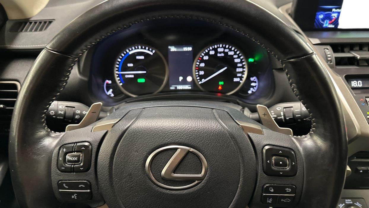 Lexus NX 2022