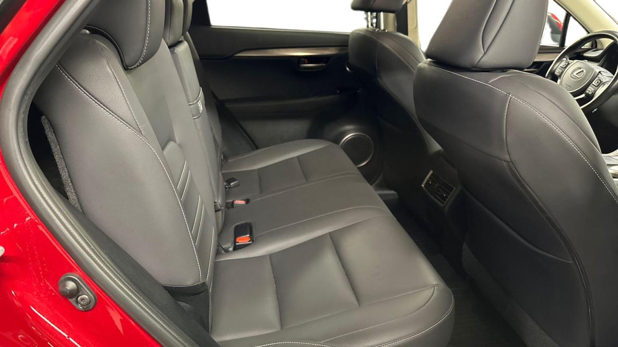 Lexus NX 2022