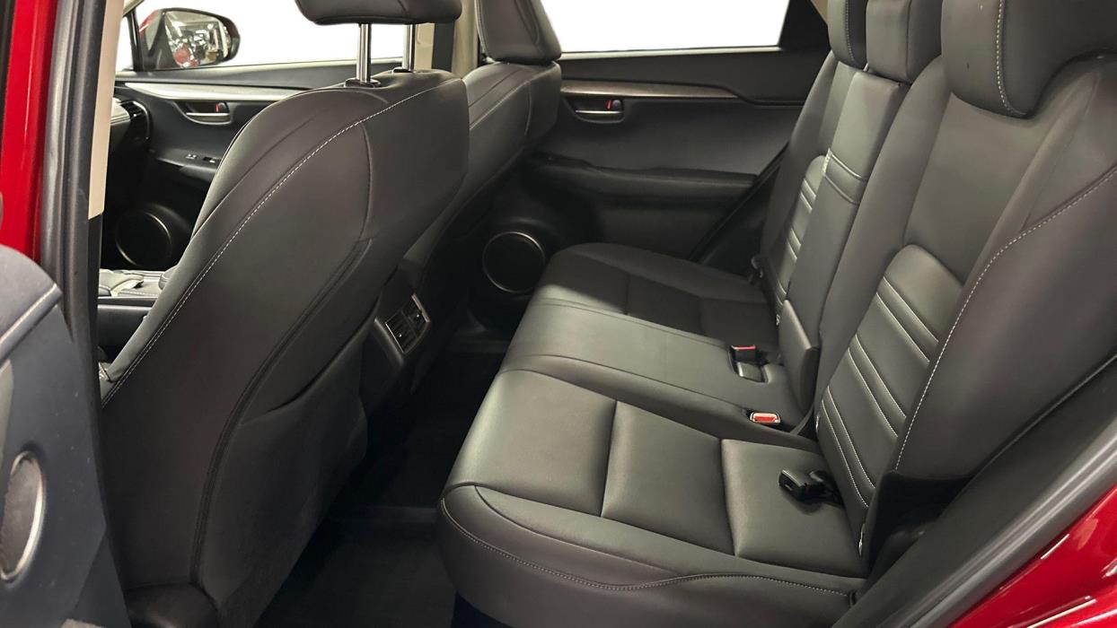 Lexus NX 2022