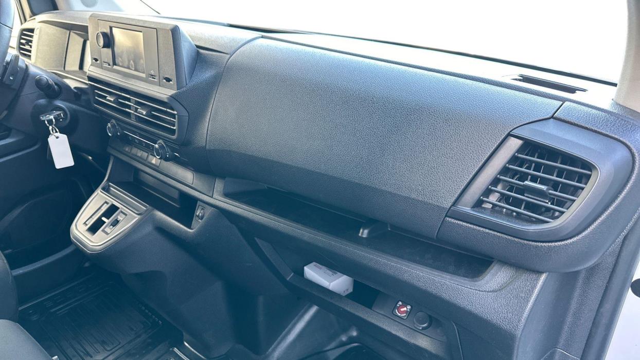 TOYOTA Proace 2025