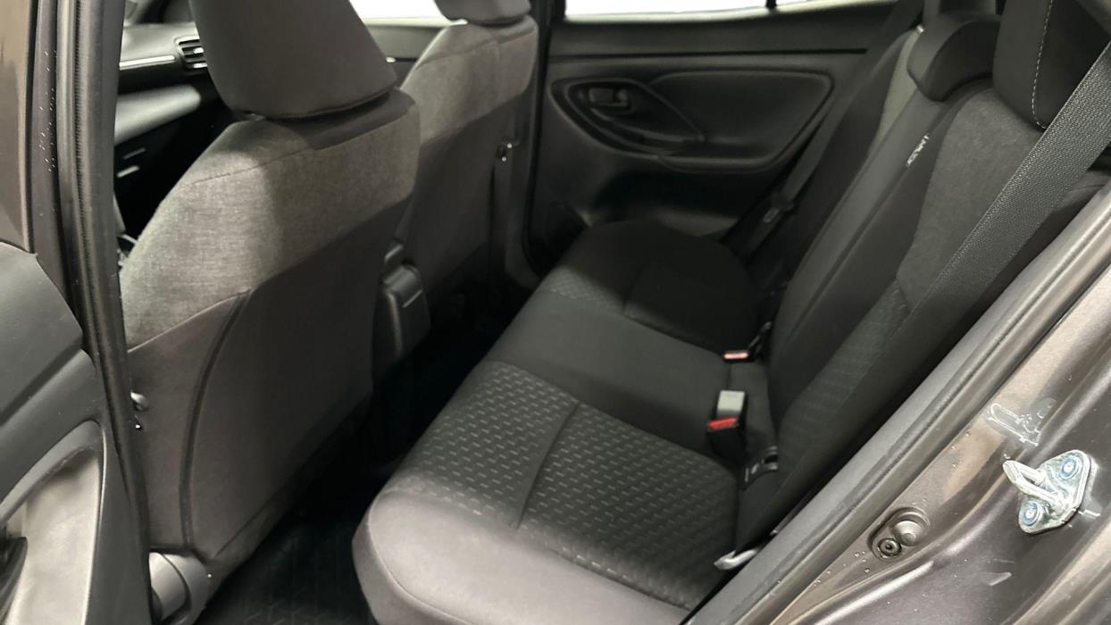 TOYOTA Yaris Cross 2025