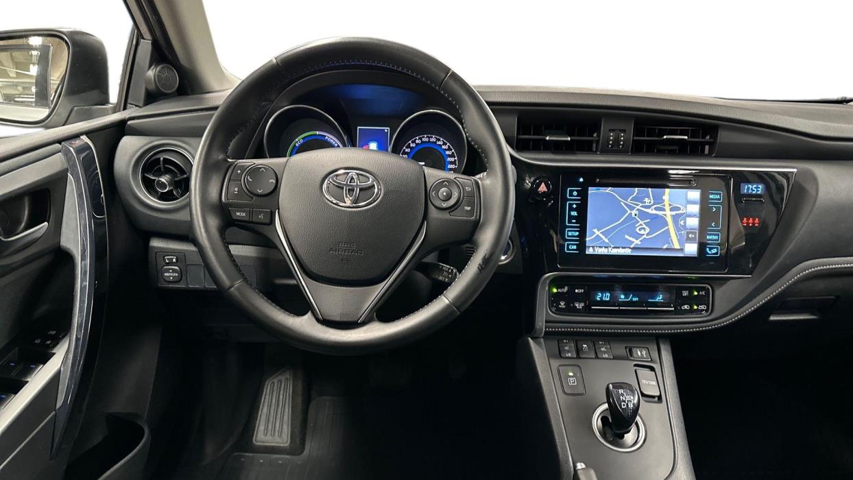Toyota Auris 2016