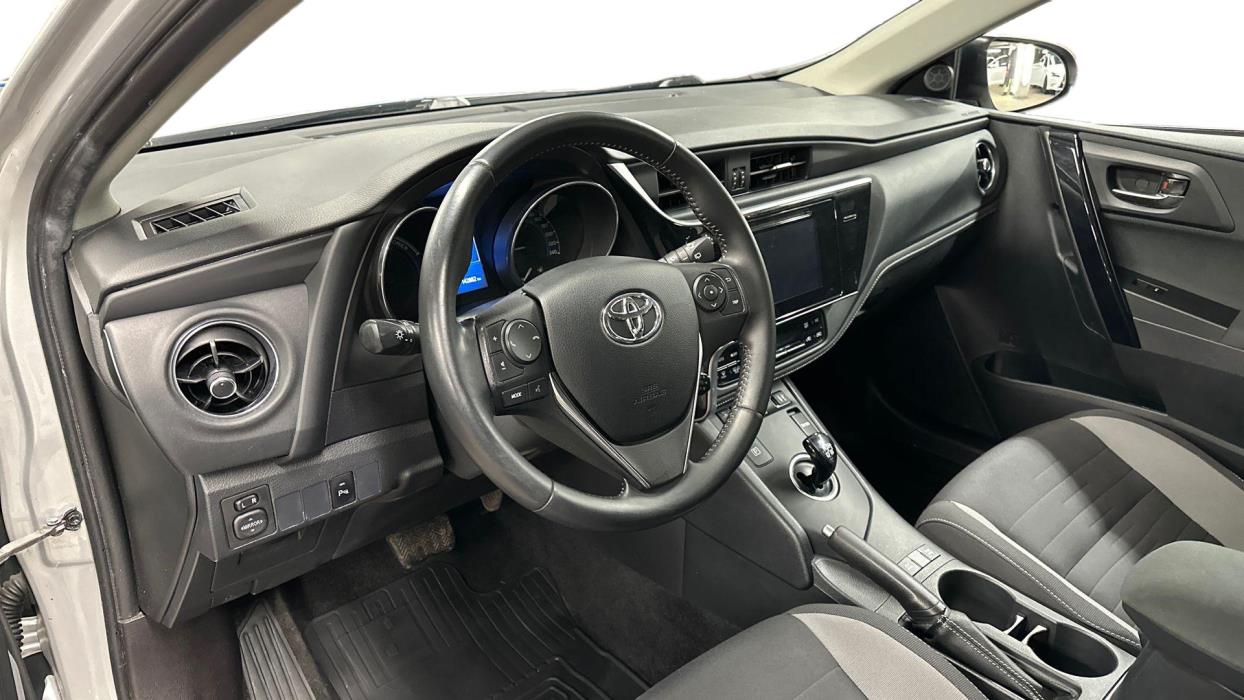 Toyota Auris 2016
