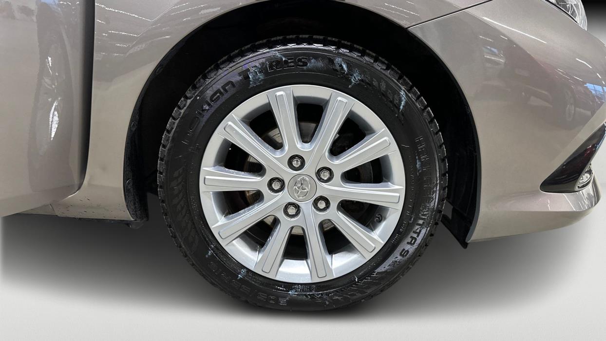 Toyota Auris 2015
