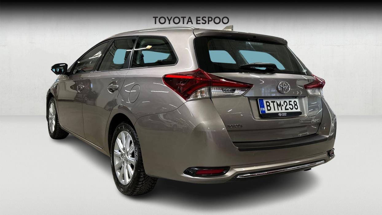Toyota Auris 2015