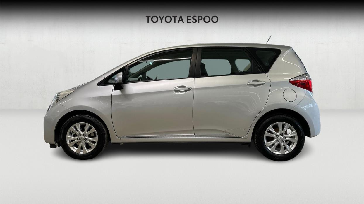 Toyota Verso-S 2011