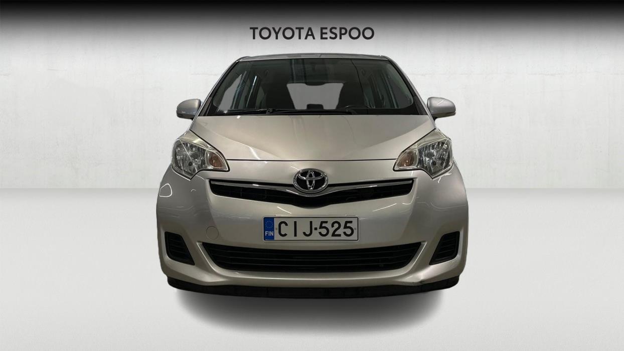 Toyota Verso-S 2011