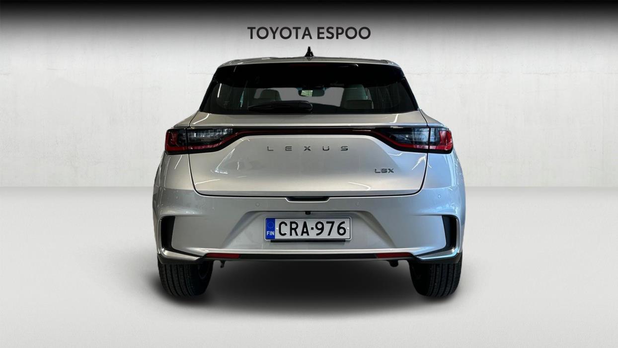 Lexus LBX 2024