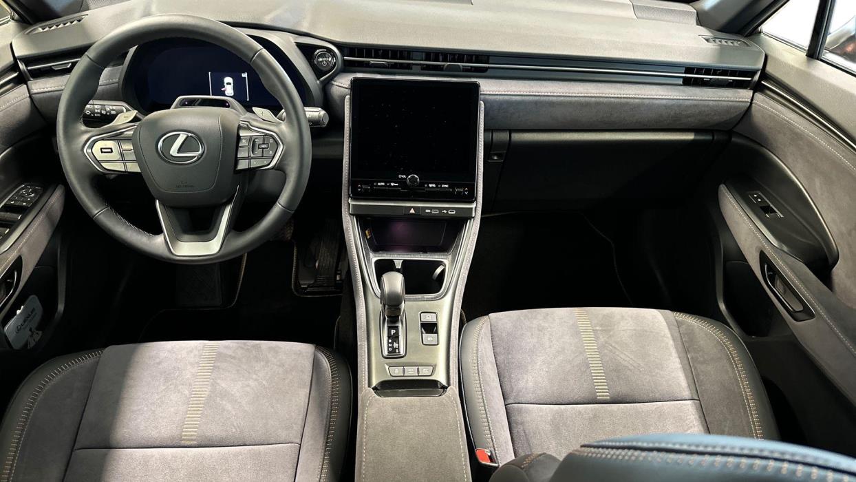 Lexus LBX 2025