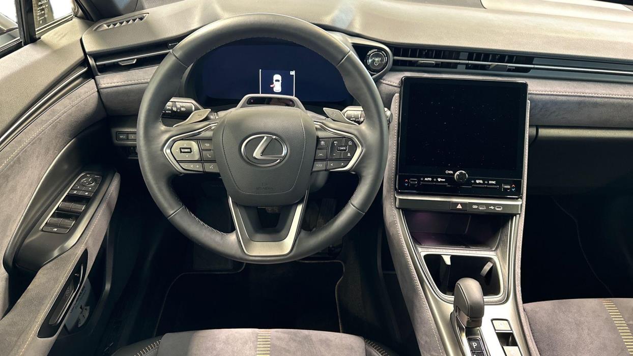 Lexus LBX 2025