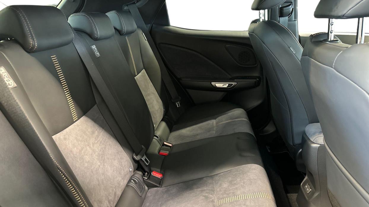 Lexus LBX 2025