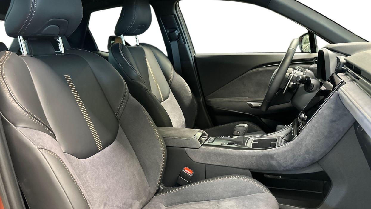 Lexus LBX 2025
