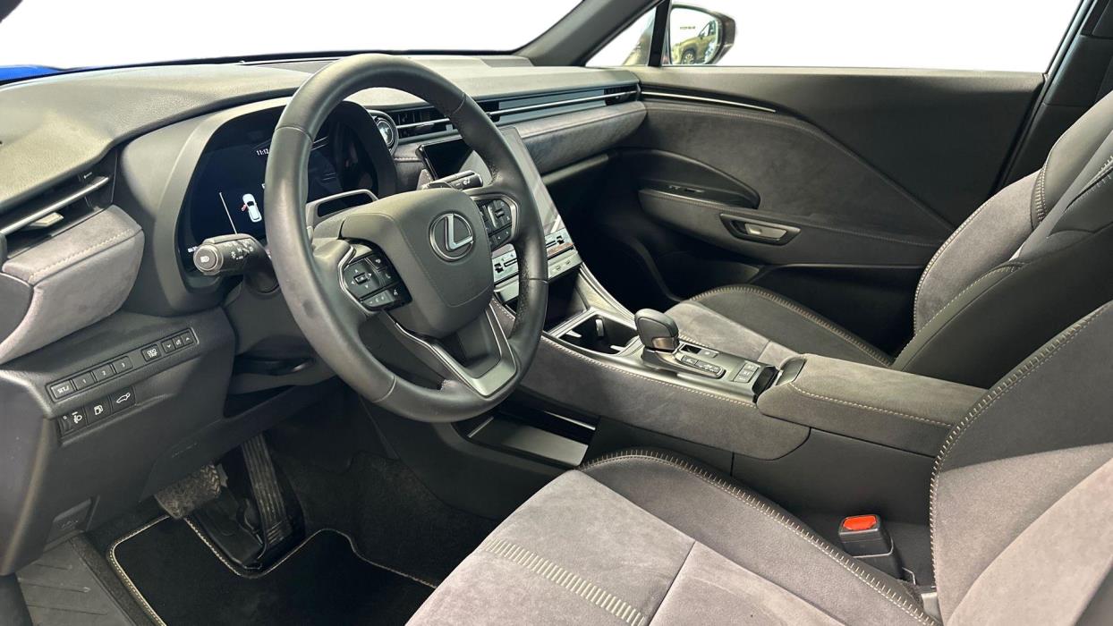 Lexus LBX 2025