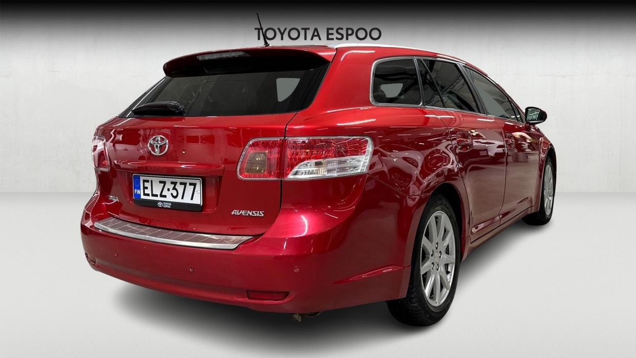 Toyota Avensis 2011