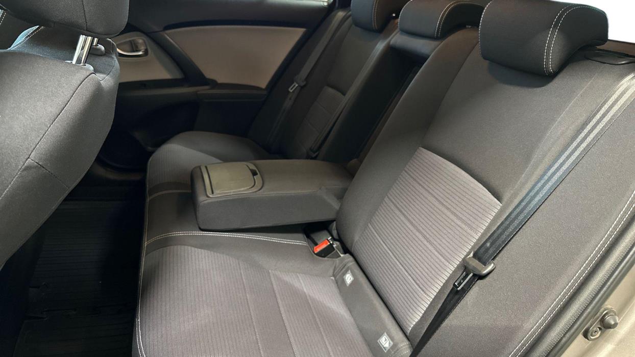 Toyota Avensis 2016