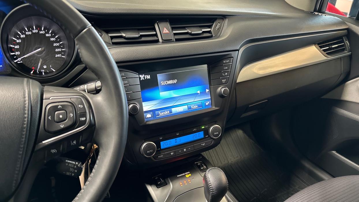 Toyota Avensis 2016