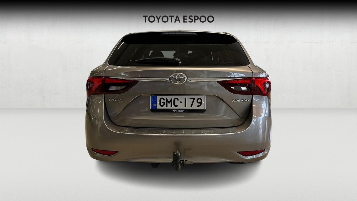 Toyota Avensis 2016