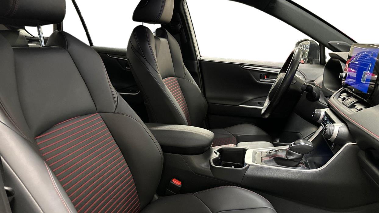 Toyota RAV4 Plug-in 2023