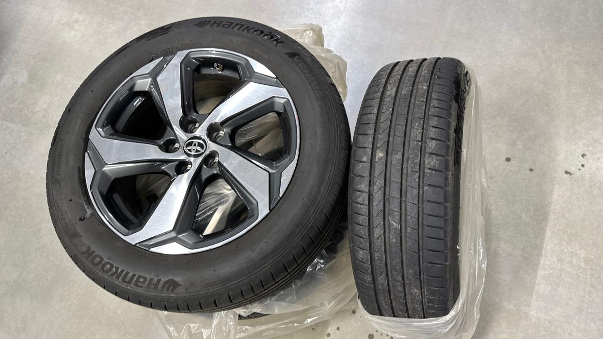 Toyota RAV4 Plug-in 2023