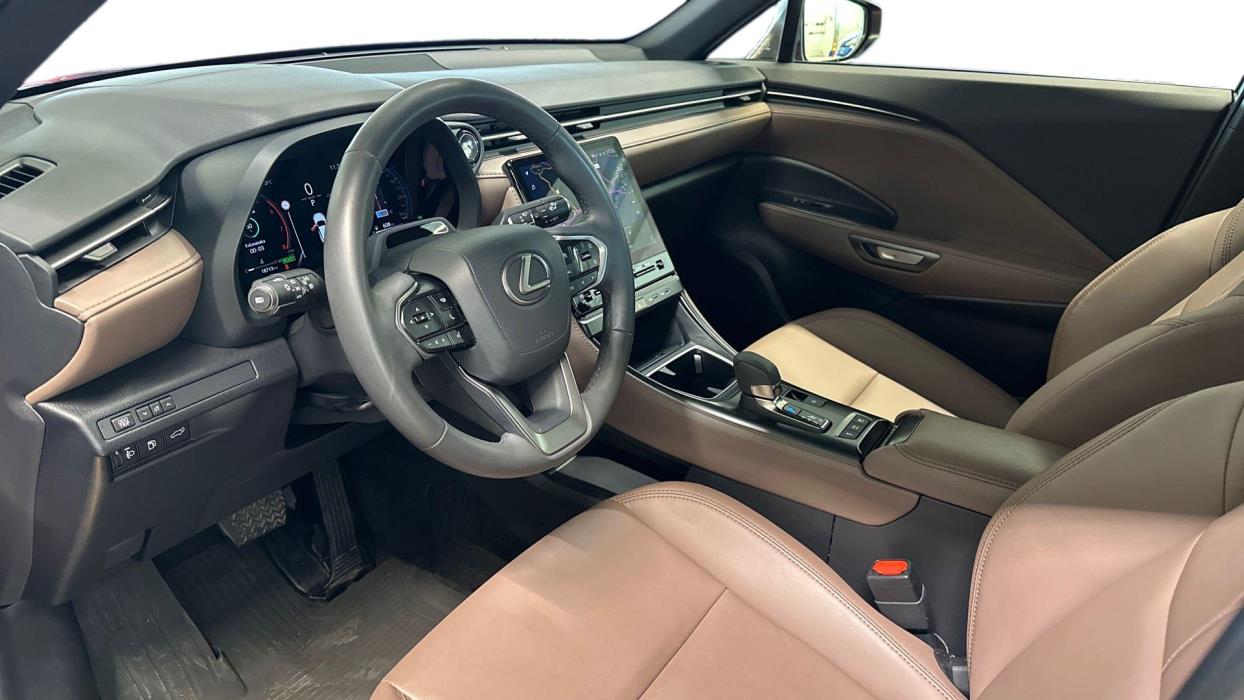 Lexus LBX 2025