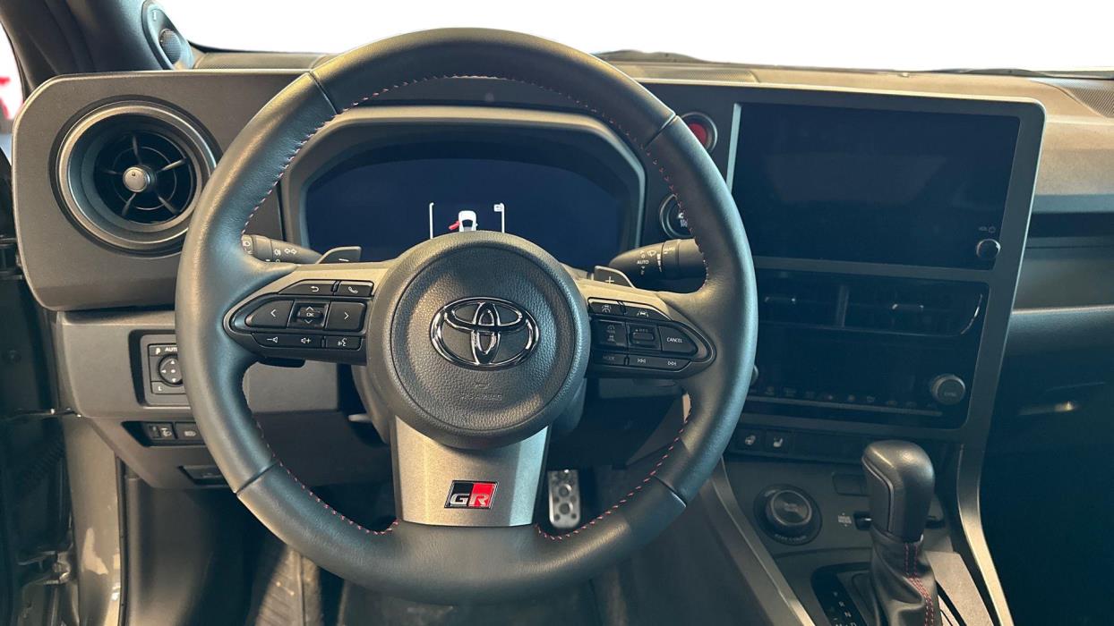 TOYOTA GR Yaris 2024