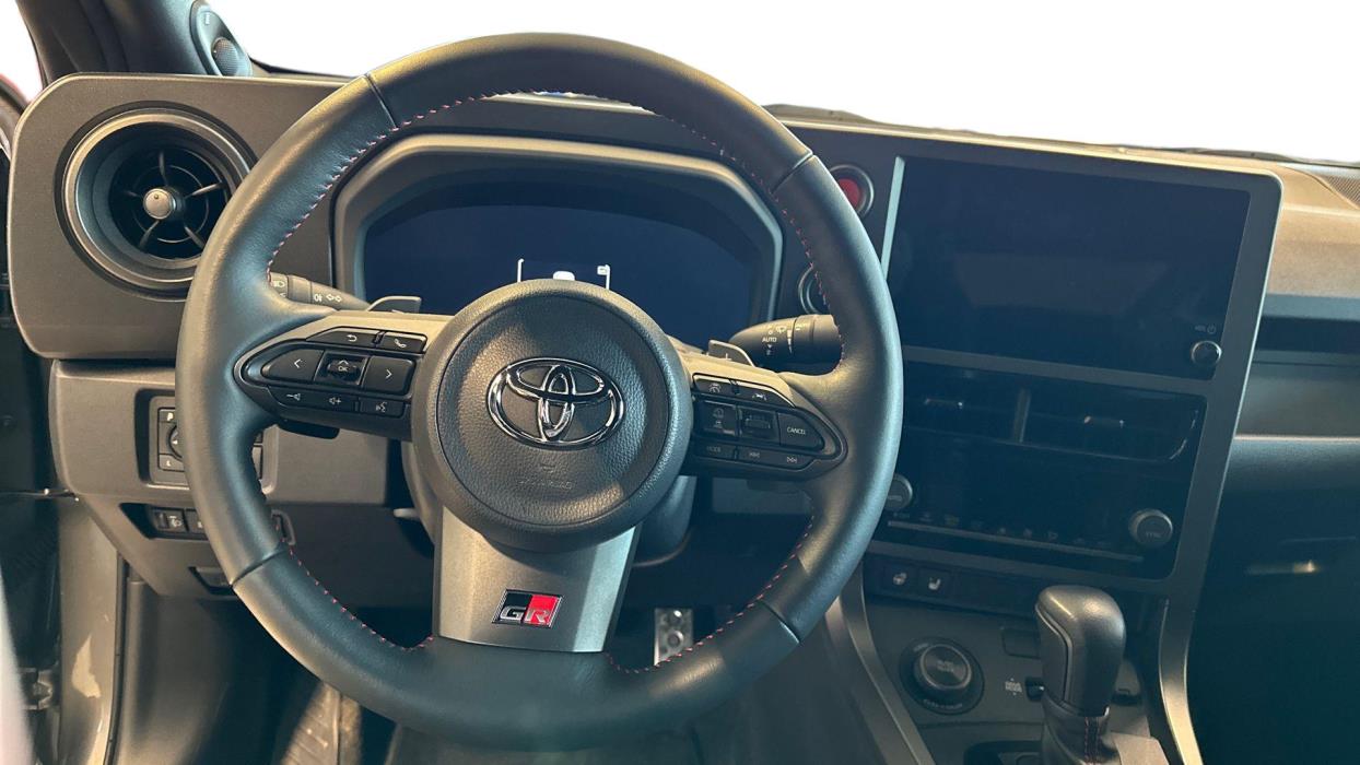 TOYOTA GR Yaris 2024