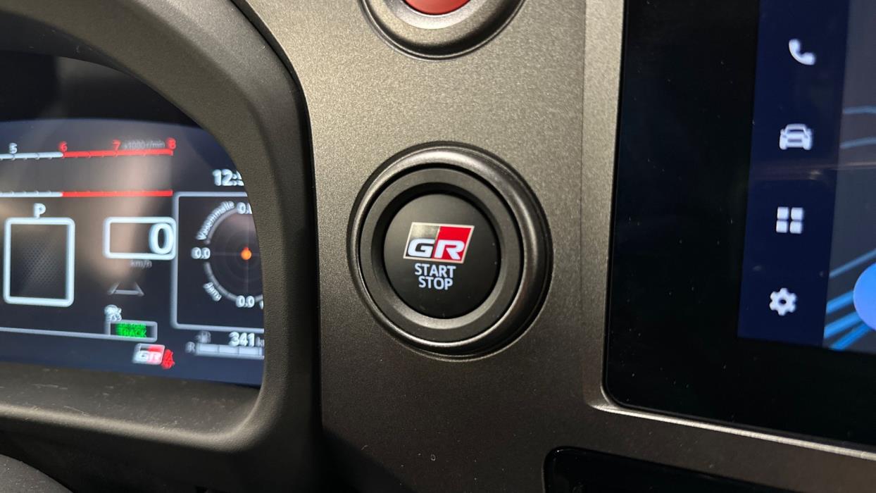 TOYOTA GR Yaris 2024
