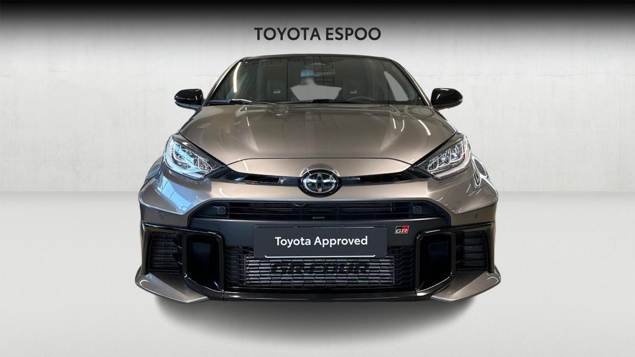 TOYOTA GR Yaris 2024