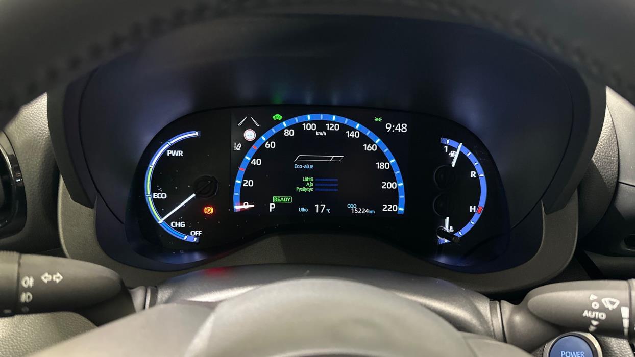 TOYOTA Yaris Cross 2024