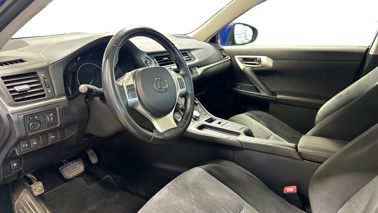 Lexus CT 2012
