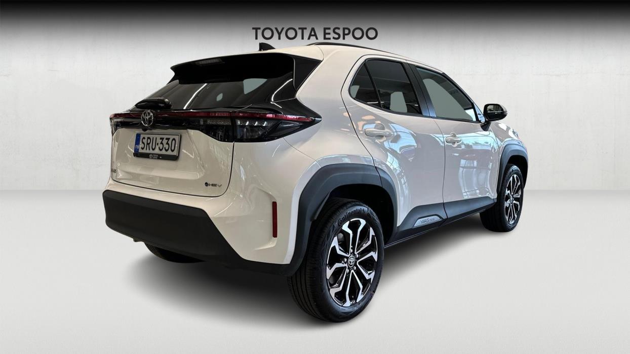 TOYOTA Yaris Cross 2026
