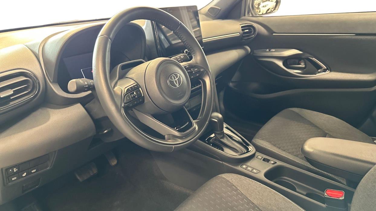 TOYOTA Yaris Cross 2026
