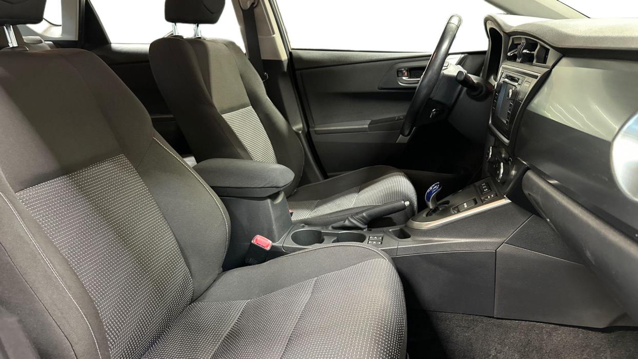 Toyota Auris 2013