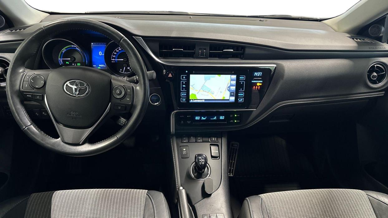 TOYOTA AURIS 2018