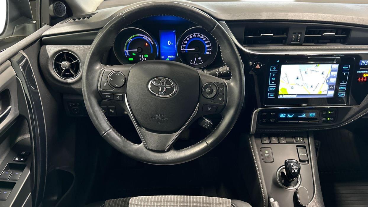 TOYOTA AURIS 2018
