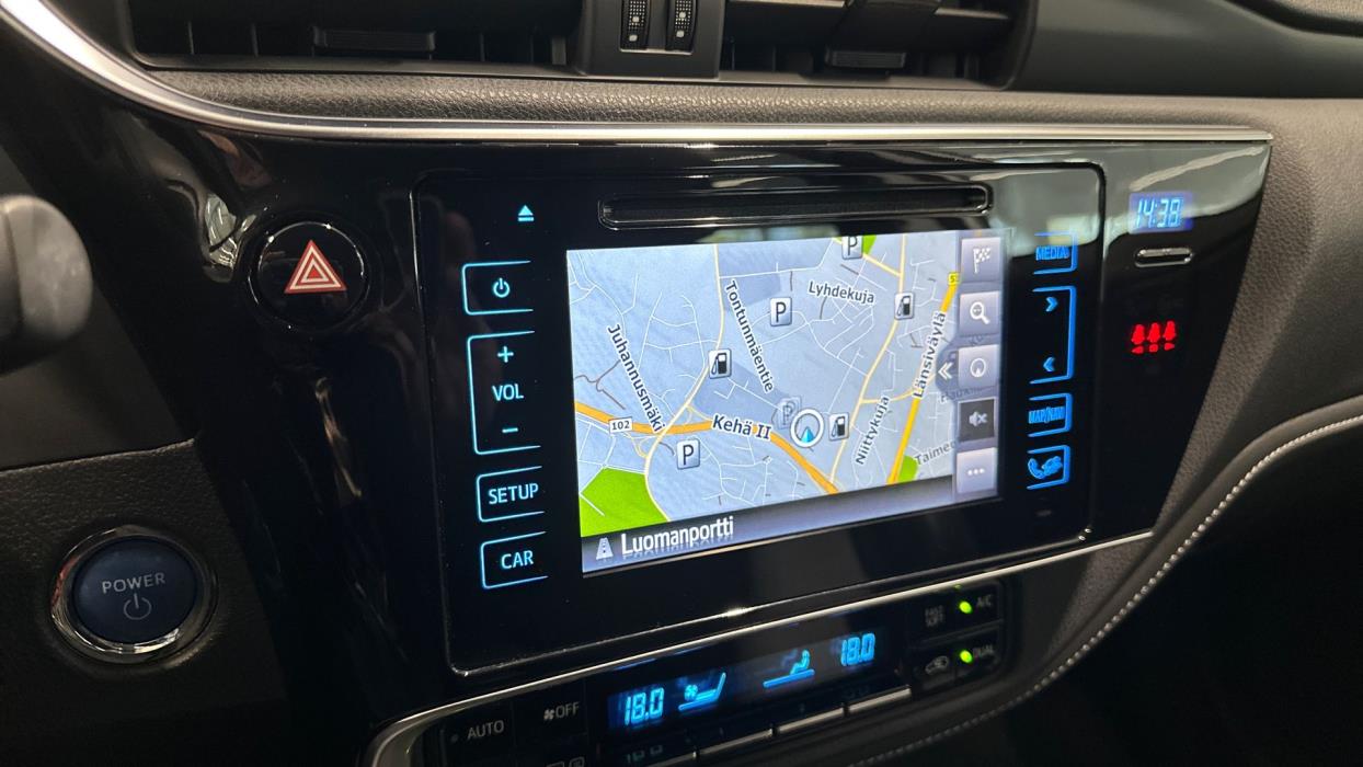 TOYOTA AURIS 2018