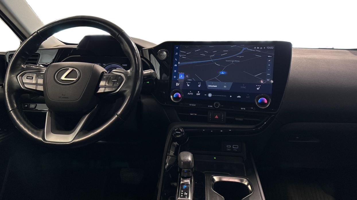 Lexus NX 2023