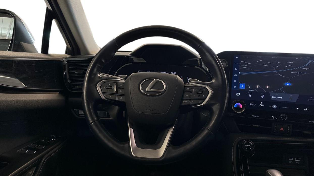 Lexus NX 2023
