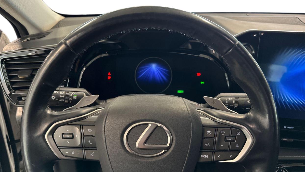 Lexus NX 2023