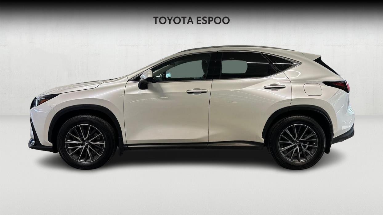 Lexus NX 2023