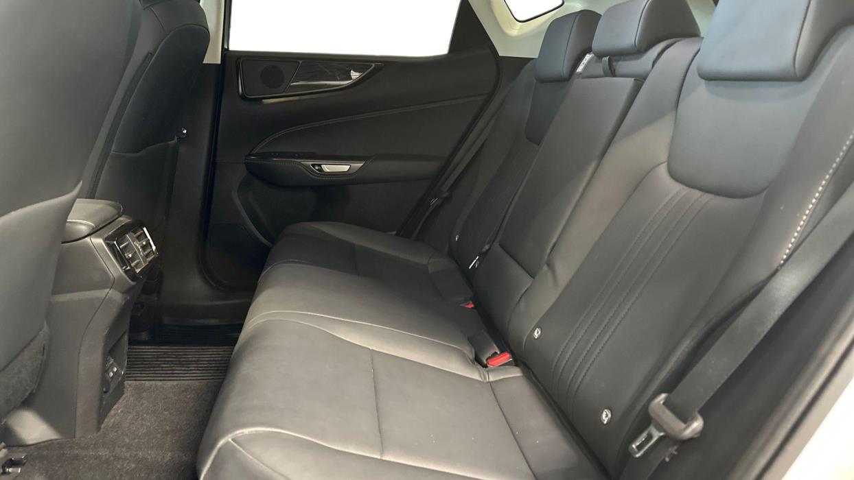 Lexus NX 2023