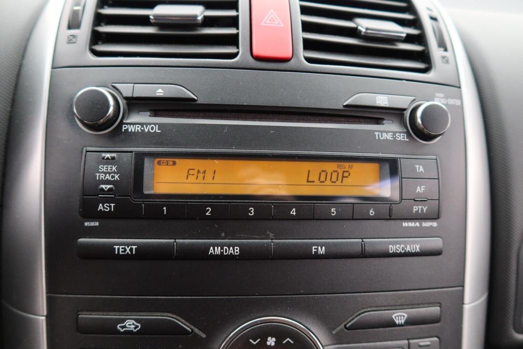 TOYOTA Auris 2010