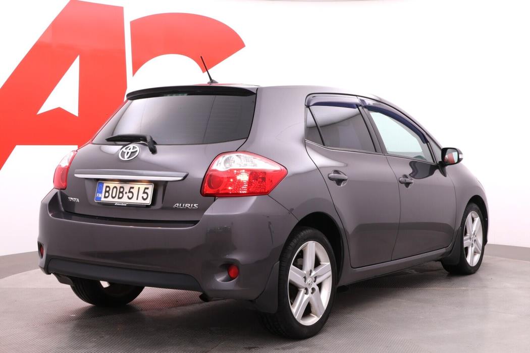 TOYOTA Auris 2010