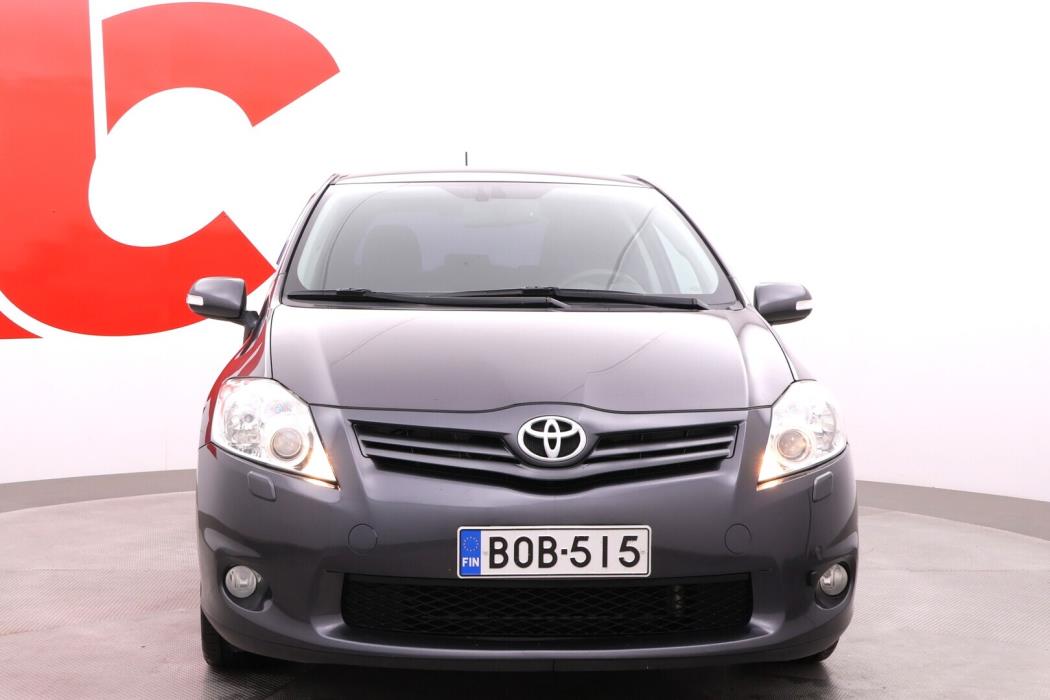 TOYOTA Auris 2010