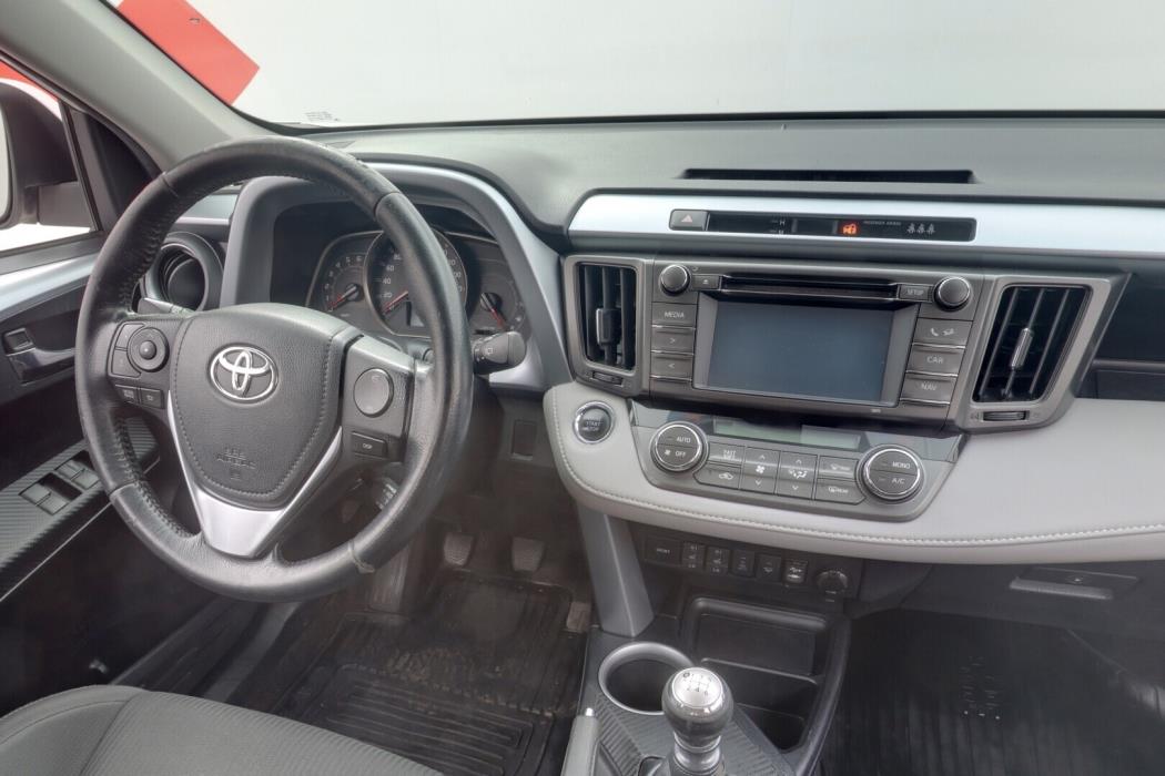 TOYOTA RAV4 2015