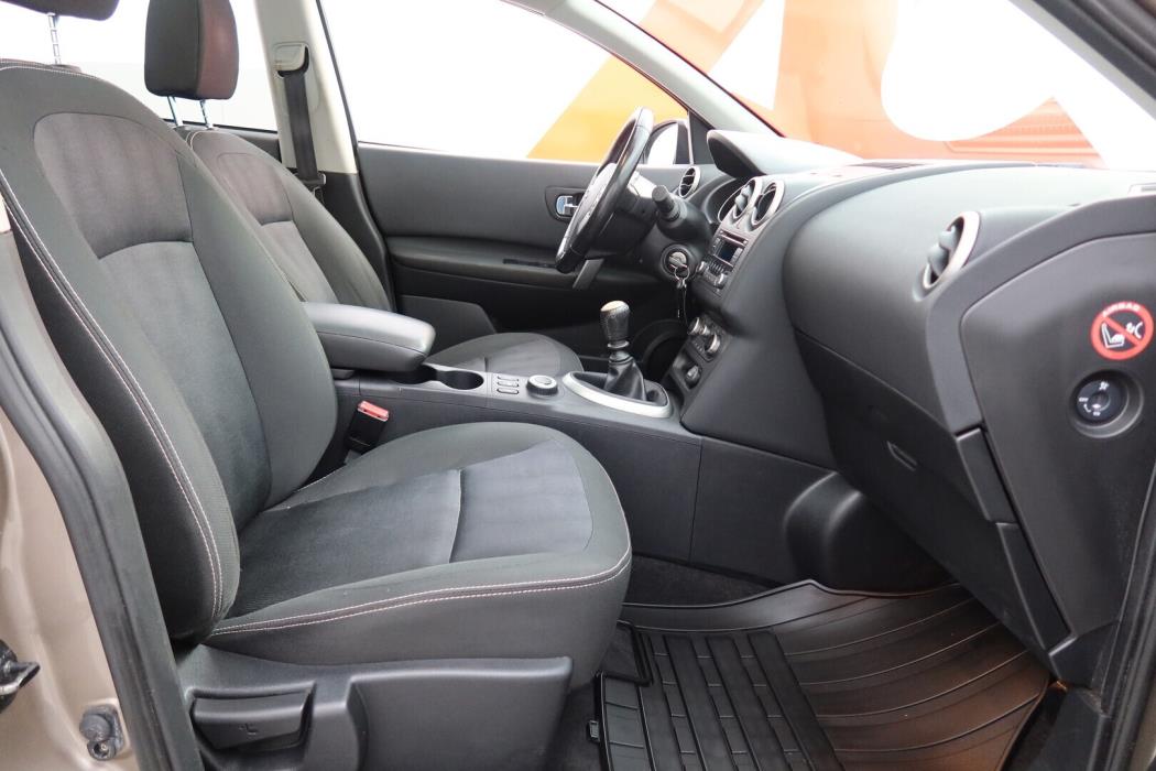 NISSAN Qashqai+2 2011