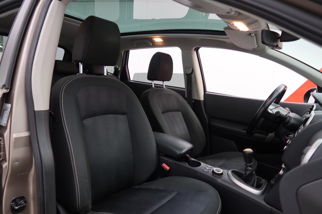 NISSAN Qashqai+2 2011