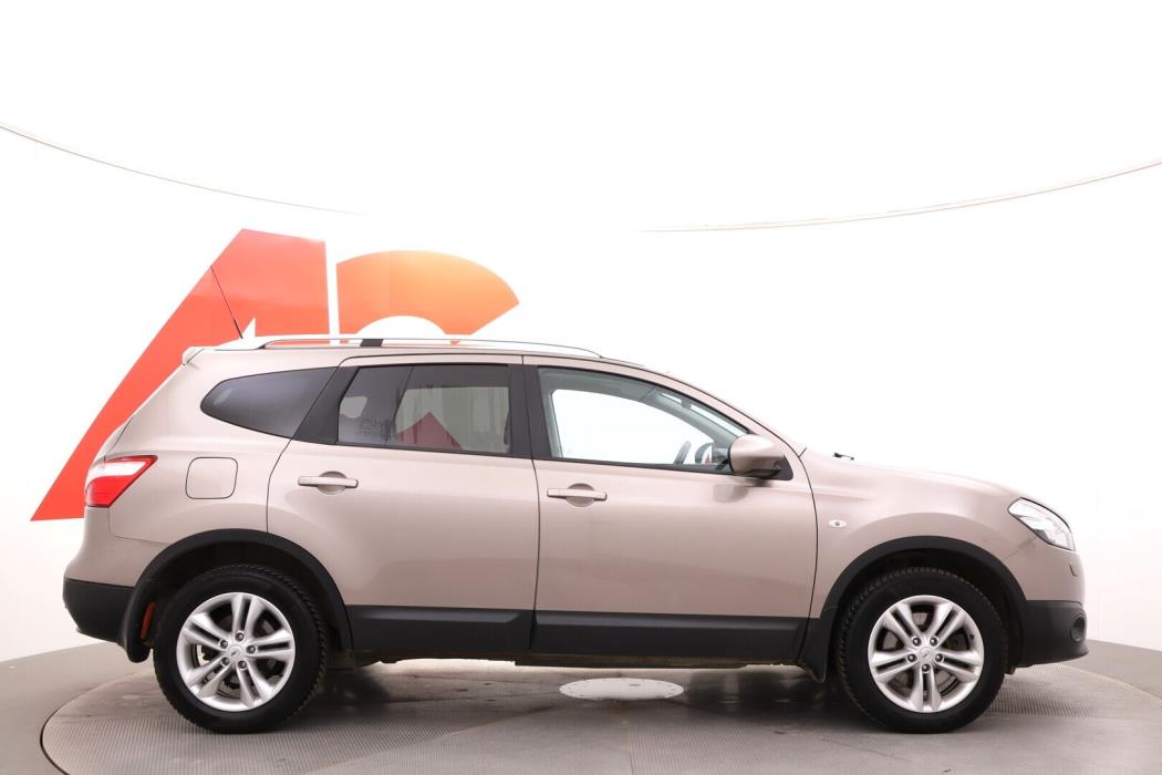 NISSAN Qashqai+2 2011