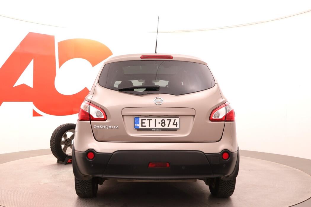 NISSAN Qashqai+2 2011