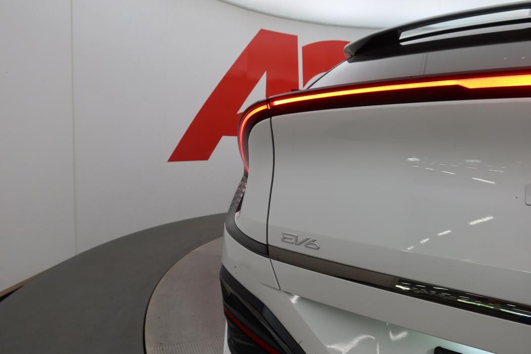 KIA EV4 2026